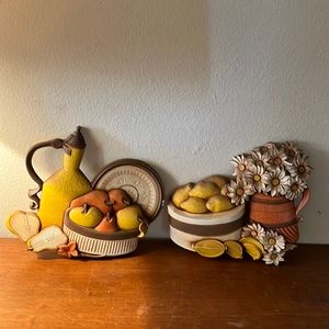Beautiful Homco vintage fruit and flowers wall decor